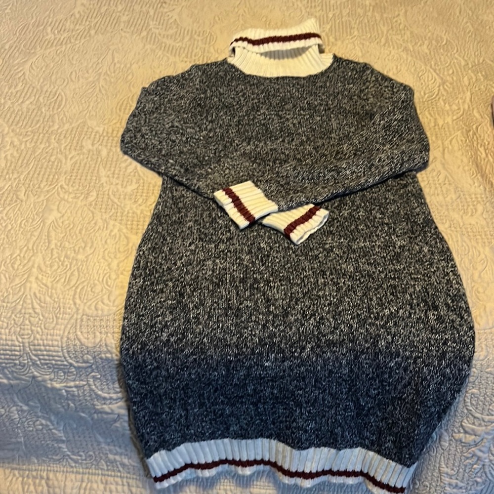 Knit Sweater dress by Twik! Size smallwomen’s fits like a Medium.